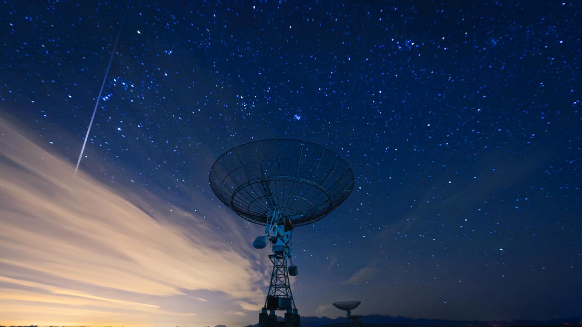 Учени откриха радиосигнал на 8 милиарда години в далечна галактика