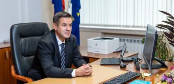 <p>Министърът на икономиката и индустрията Никола Стоянов</p>