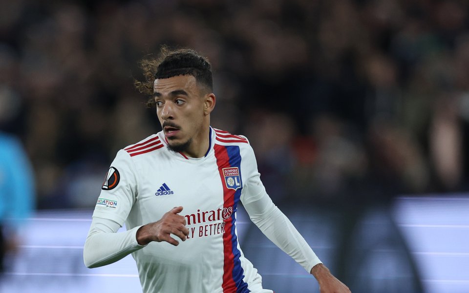 Челси може да продължи с невероятните си харчове през януари,