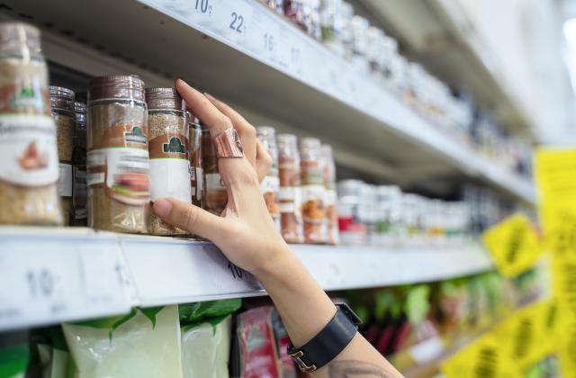 Намаляването на размера на потребителските опаковки, за да не се