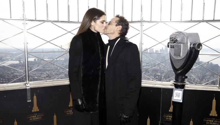 Марк Антъни Надя - ЩЕ ЗВУЧИ МЕНДЕЛСОН: Марк Антъни вдига сватба с младото си гадже