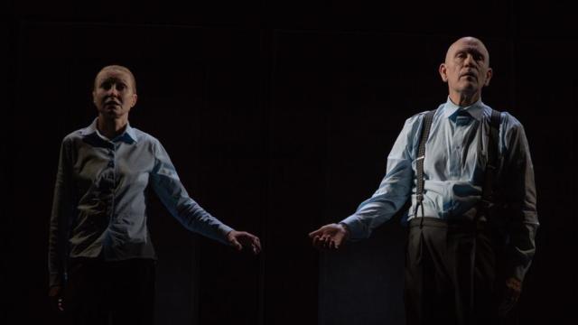 Холивудската звезда Джон Малкович излиза на сцената на Народния театър