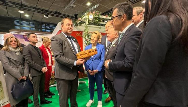 Министерство на земеделието - Агро Телеграф: Показваме мед и вино в Берлин на Зелена седмица