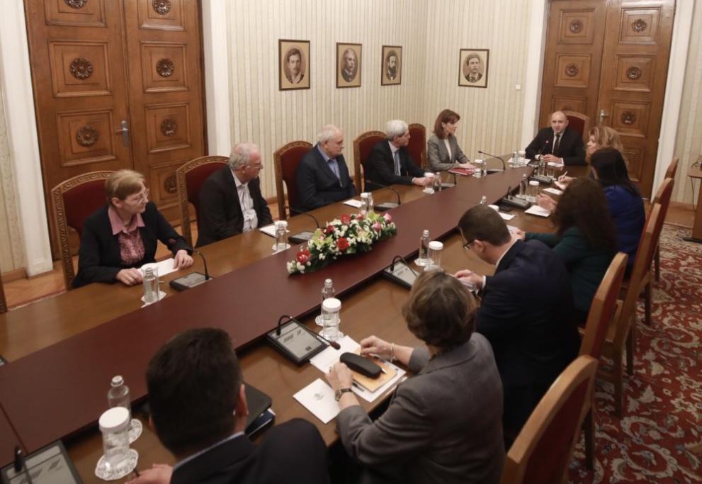  ЦИК среща Румен Радев Камелия Нейкова 