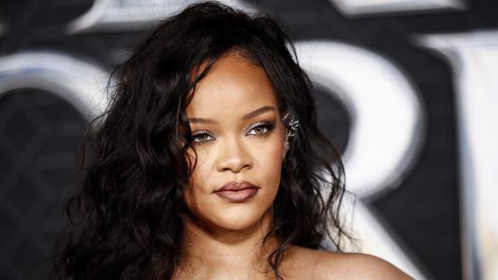 Rihanna е най-младата жена милиардер в САЩ