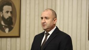 Държавният глава Румен Радев заяви че ще издаде указ с