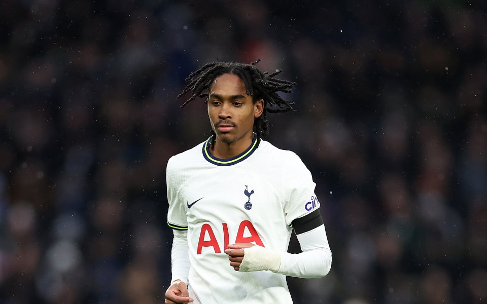 Отборът на Тотнъм преговаря с Лестър около условията за преминаването