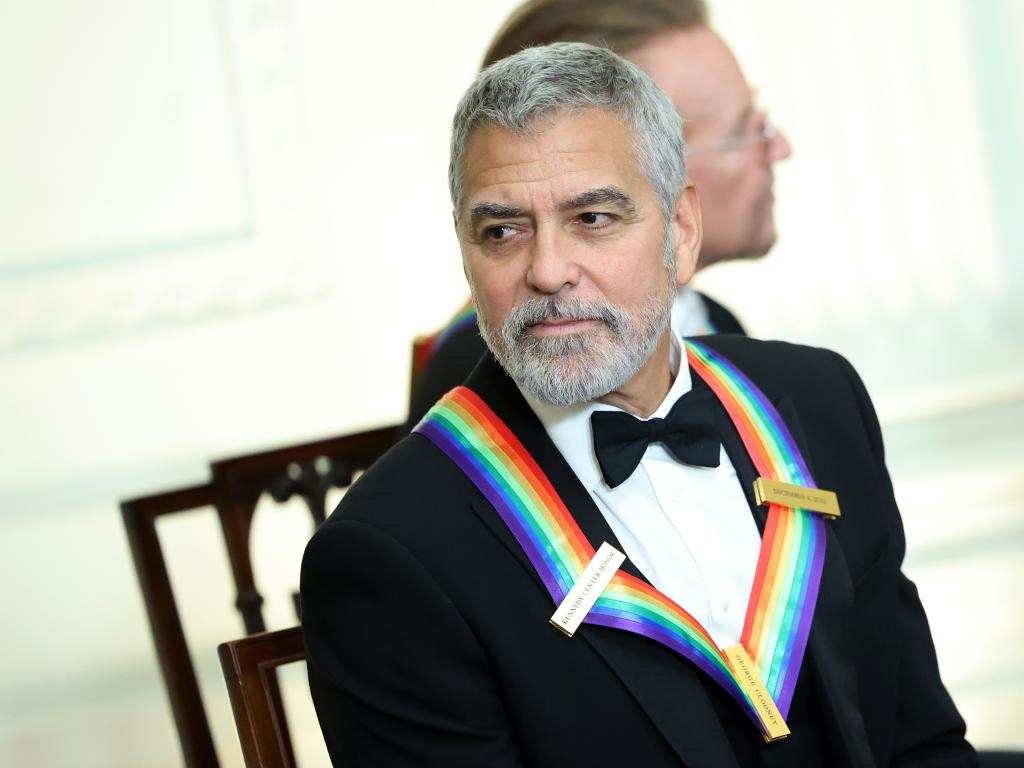 Главният прокурор на Русия съобщи че е забранил фондацията основана