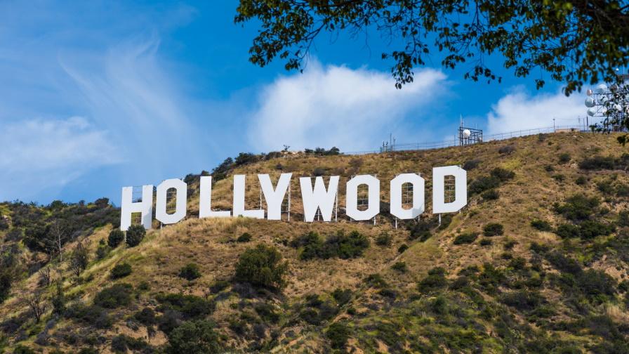 <p>Самоунищожава ли се Холивуд?</p>