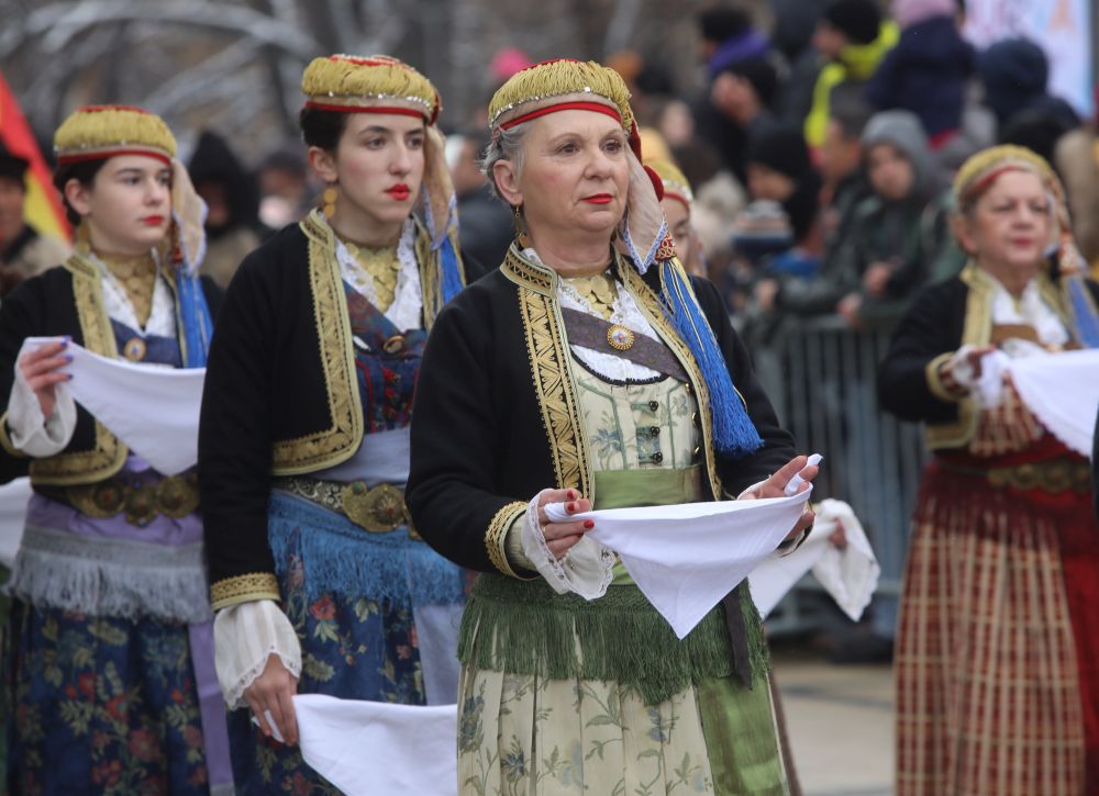 Международният фестивал в Перник e най-авторитетната в България и Европа изява на традиционни народни игри и обичаи с маски. Той популяризира достигнали до днес варианти на древна обредност, част от българската фолклорна традиция. Ежегодно във фестивалната надпревара участват хиляди носители на традицията от всички етнографски райони на България, а също и гости от чужбина.
