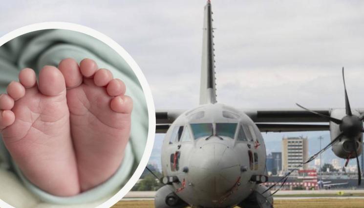 спартан бебе - СПЕШНА ПОМОЩ: Транспортираха със „Спартан” 10-дневно бебе