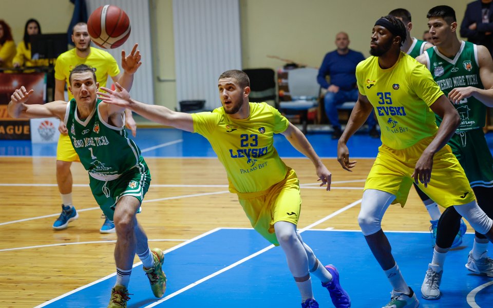 Отборът на Левски победи варненския Черно море Тича с 80:61