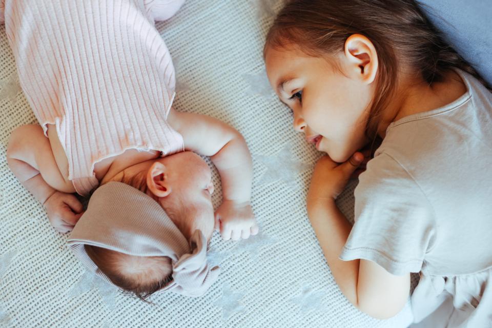 породени деца