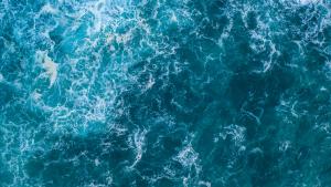 Учени получиха екологичен водород от морска вода