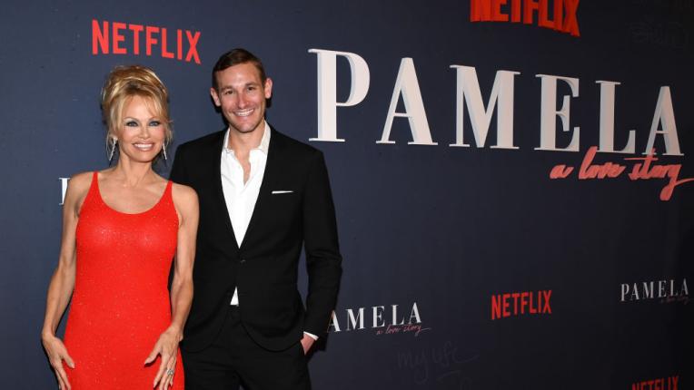  Памела Андерсън по-секси от всеки път на премиерата на документалния ѝ филм за Netflix 