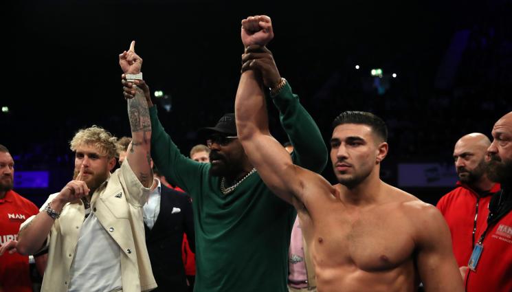 Томи Фюри Джейк Пол - Братът на Фюри изостави бебето и напусна луксозния си дом