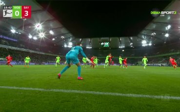 Мюлер реализира трети гол за Байерн