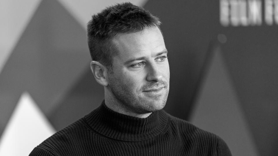 Две години след като се сблъска с обвинения в сексуално