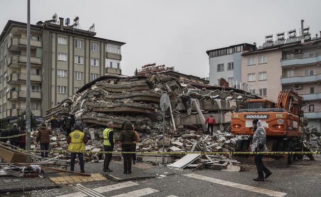 Мощното земетресение в Турция: Защо е толкова опустошително