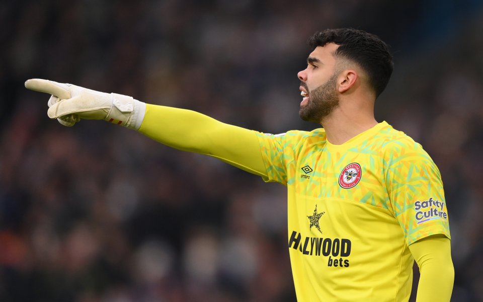 Вратарят на Брентфорд Давид Рая отхвърли предложението на своя клуб