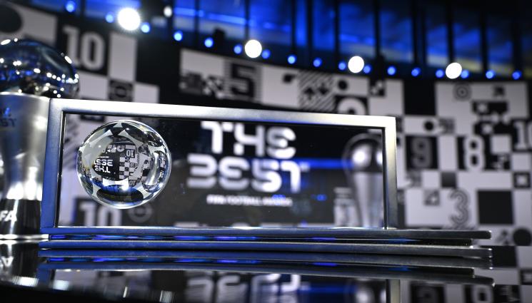 ФИФА - ФИФА обяви кои трима играчи ще се борят за най-добър на годината