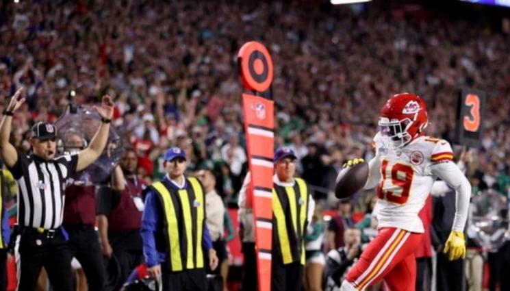 Канзас Сити Супербоул - Канзас Сити Чийф спечели драматично титлата от Супербоул LVIII