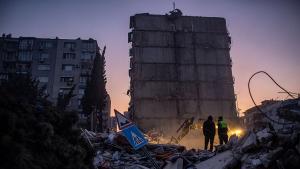 Ето коя сграда остана непокътната в Турция след мощното земетресение