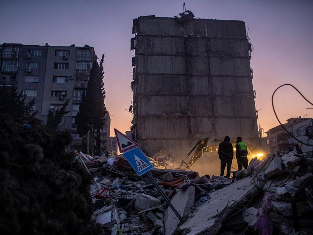 Изключително висок е рискът от унищожително земетресение в Истанбул Това каза
