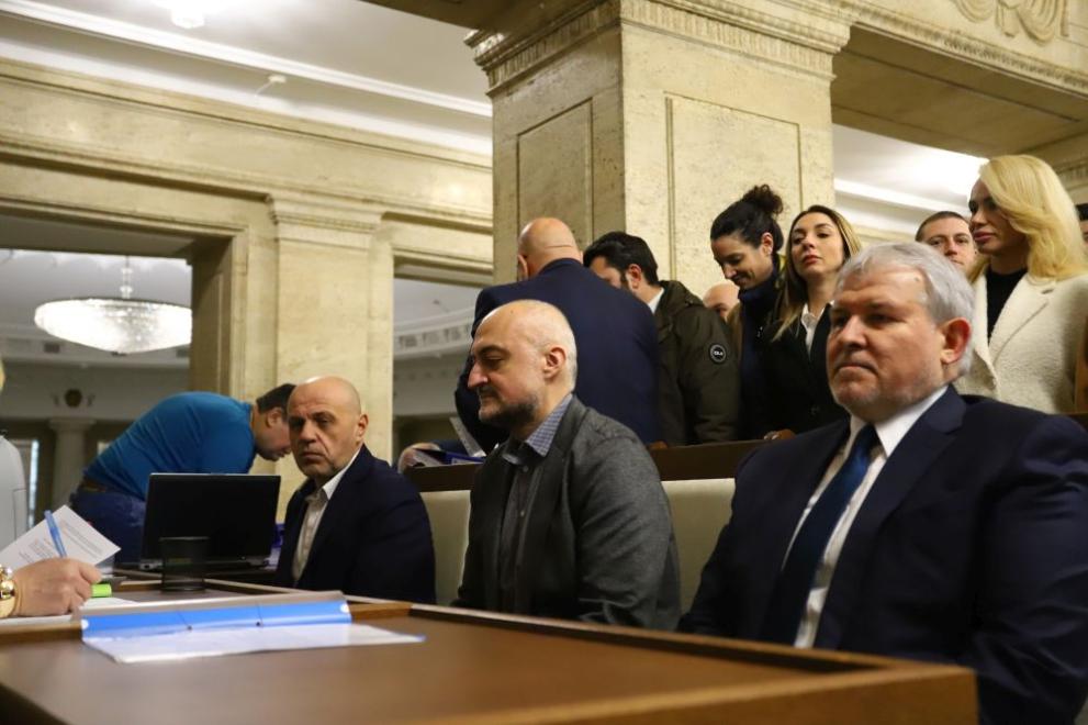 “Най-важно е България да излезе от цикъла на парализа. Ние