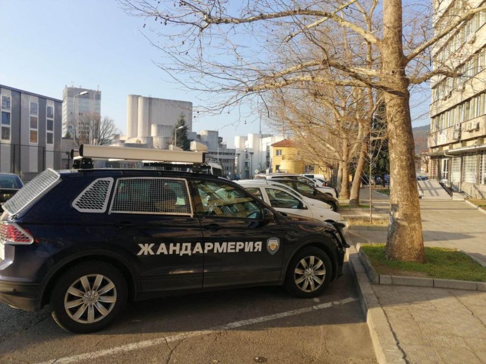 Разкрити престъпления и задържани след мащабна операция в Сливенско, съобщиха