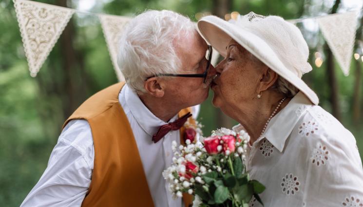 брак влюбени възрастни - 6 често срещани проблема в БРАКА, как да ги преодолеем?!