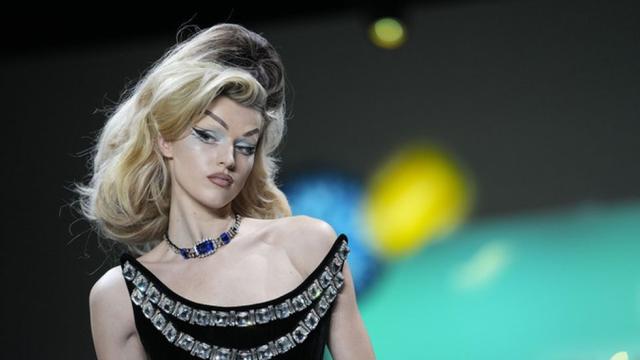 Седмицата на модата в Ню Йорк премина под знака на носталгията и феминизма (СНИМКИ)