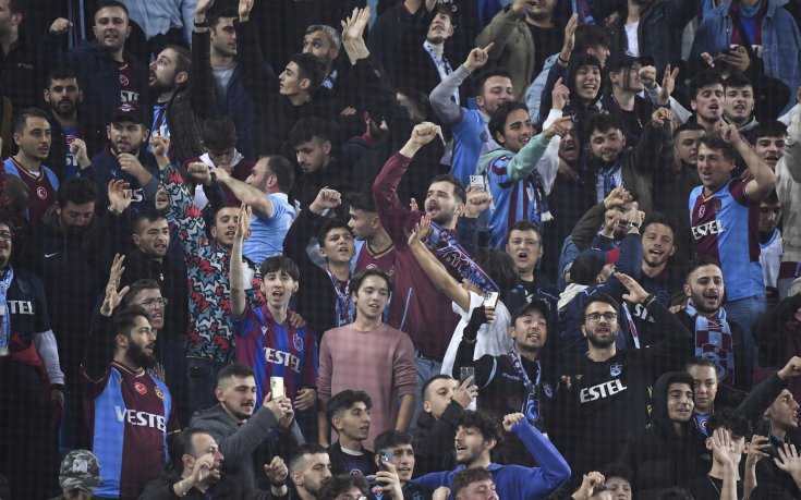 Феновете на Трабзонспор удивиха света с хореография (видео+снимки)