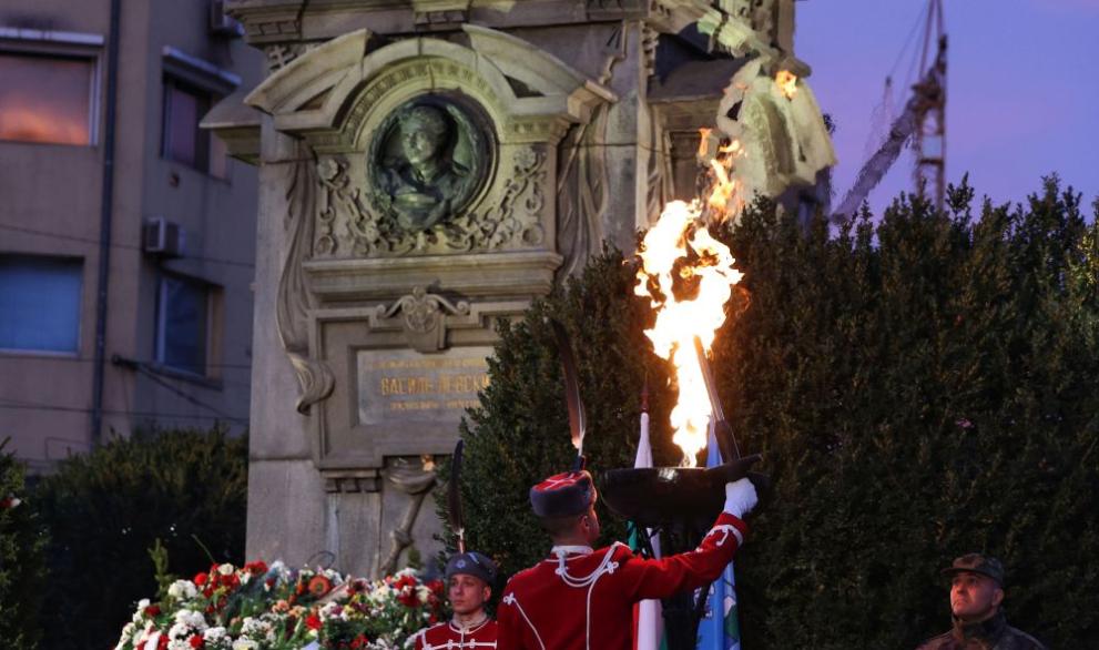 Точно век и половина ни делят от деня, в който
