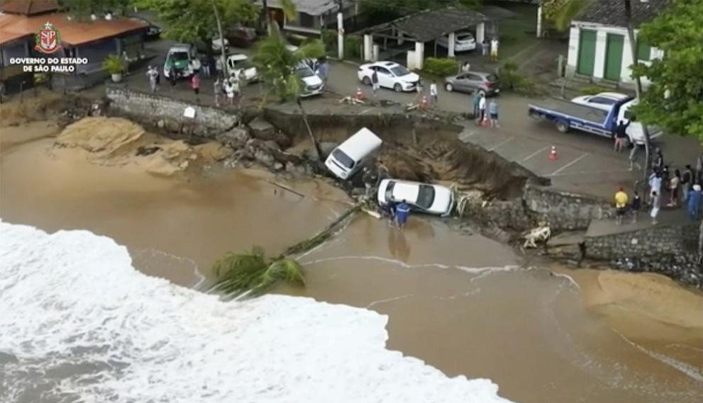 Бразилия проливни дъждове наводнения