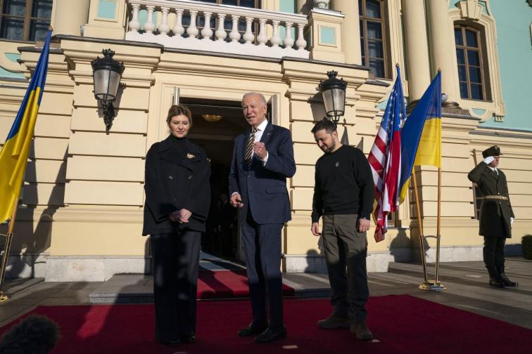 Джо Байдън на изненадващо посещение в Киев