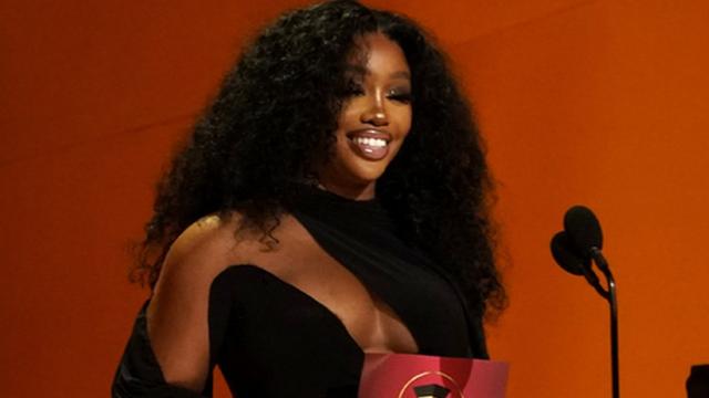 Певицата Сиза беше обявена за „Жена на годината“ на сп. „Билборд“ (ВИДЕО)