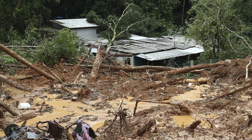 Загинали, евакуирани и безследно изчезнали: Наводнения засегнаха Южна Бразилия