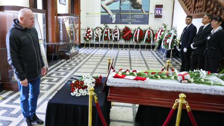 Петър Жеков поклонение