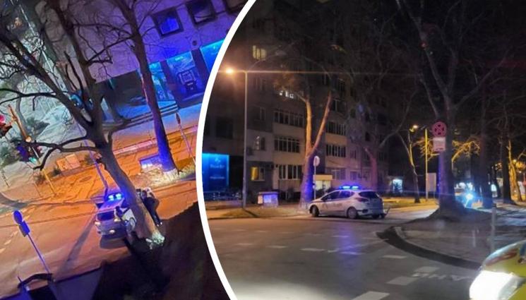 катастрофа патрулка - НА ЧЕРВЕНО: Дрогиран отнесе патрулка във Варна