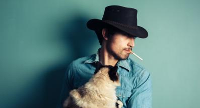 котка и собственик