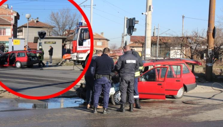 пожар кола - ОГНЕН АД: Кола пламна в движение на жп прелез