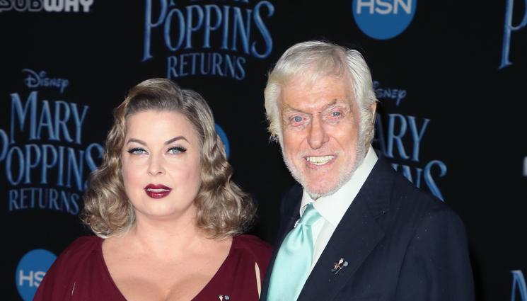 Дик Ван Дайк - 97-годишният Дик Ван Дайк разкри тайната на дълголетието си, жена му е половин век по-млада от него