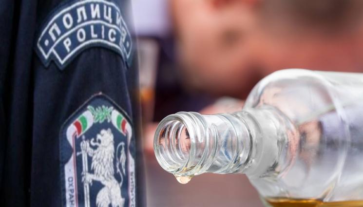 полицай пиян бутилка