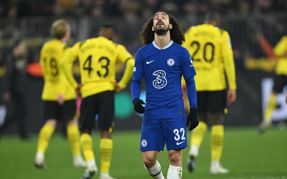 Тъй като Челси тъне в средата на таблицата, Марк Кукурея се