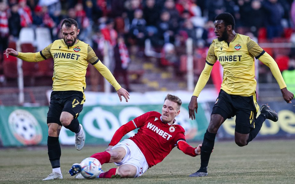 Футболистът на Ботев Пловдив - Николай Минков, даде интервю пред