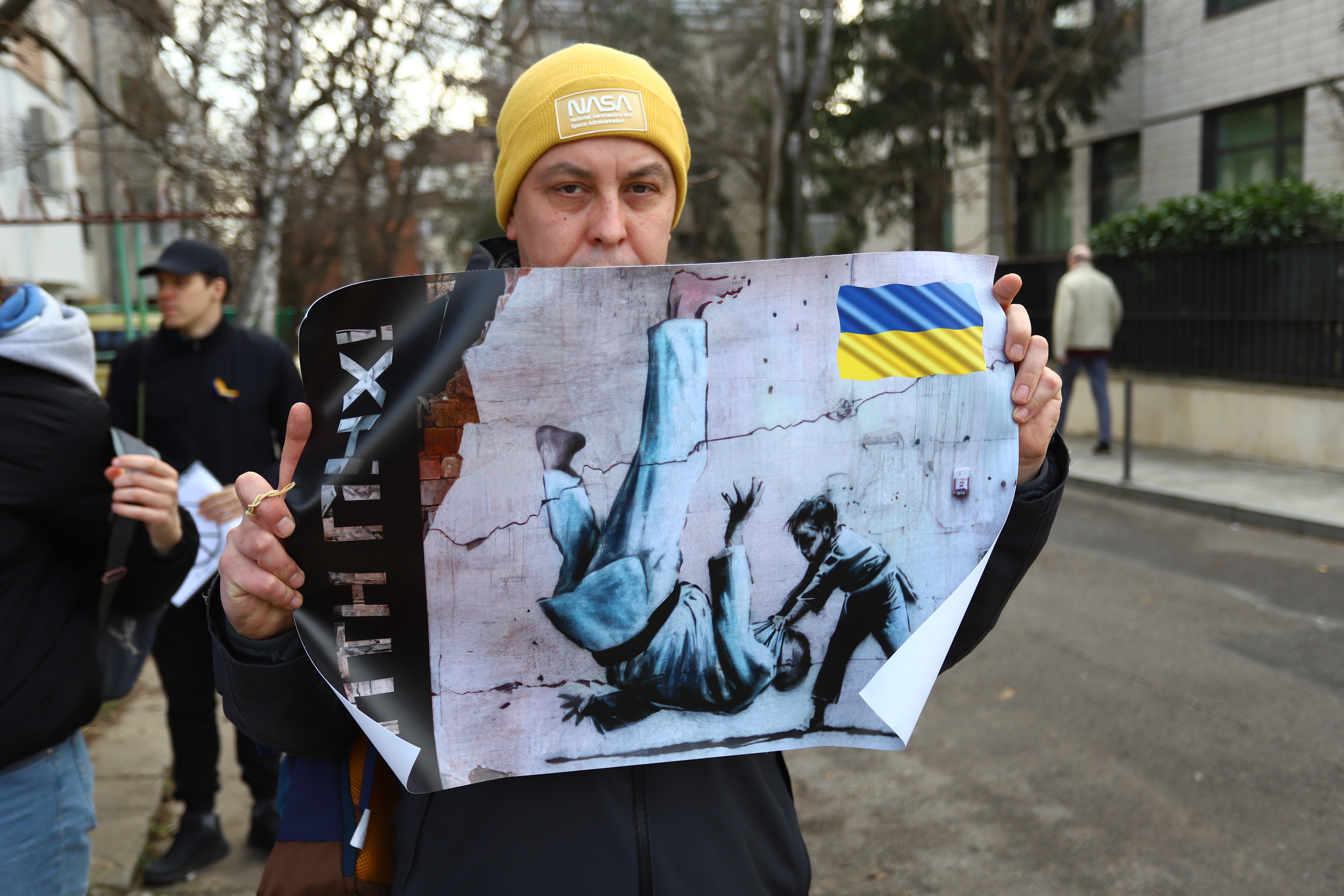 <p>Пред руското посолство в София се състоя протест срещу войната в Украйна.&nbsp;Митинг срещу агресията на Путин - организатори от Сдружение &bdquo;За свободна Русия&ldquo;.</p>
