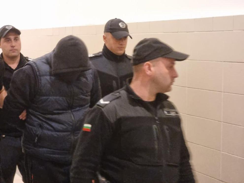 Софийският градски съд остави за постоянно в ареста столичния полицай