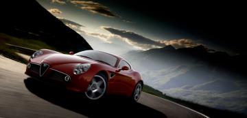 <p>Новната суперкола няма да прилича на Alfa Romeo 8C, която имаше такъв статут в близкото минало.</p>