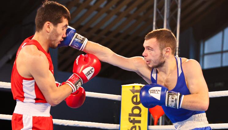 бокс - Ясен Радев се класира на четвъртфинал на СК по бокс в Бразилия